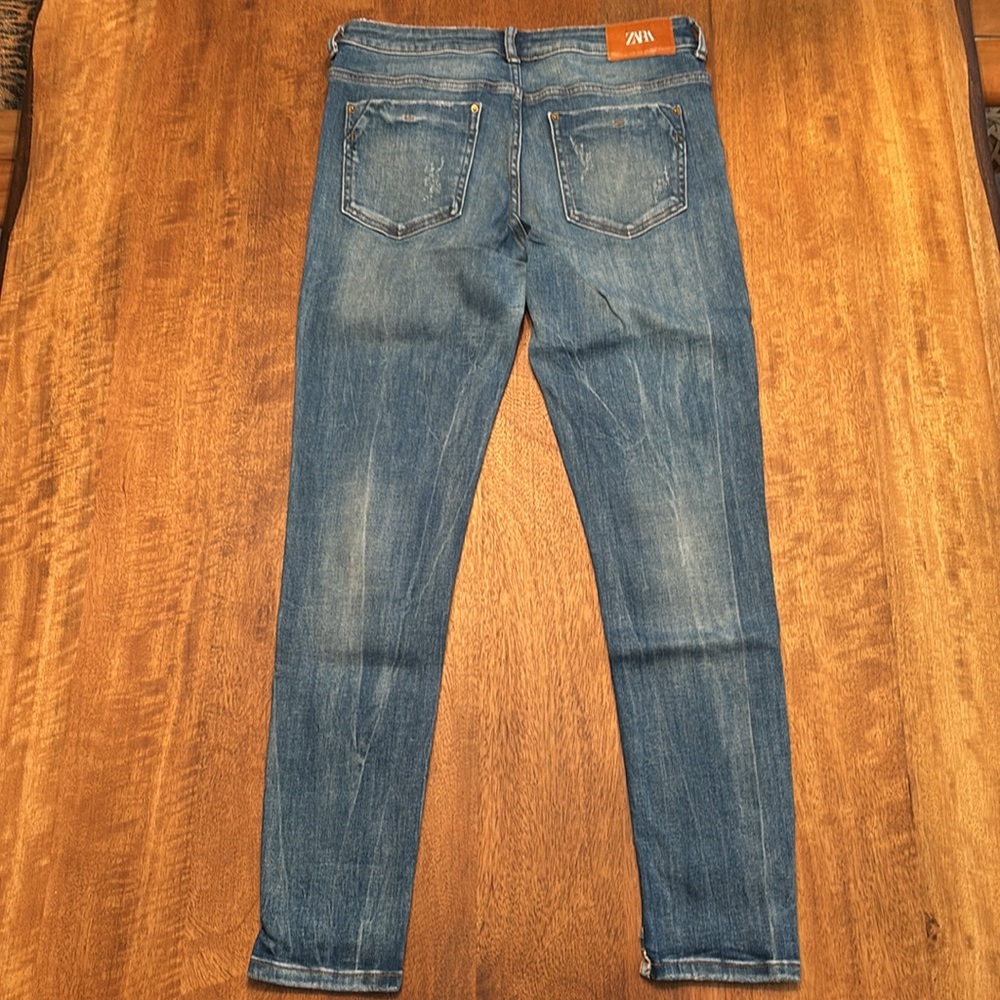 Distressed Blue Jeans - Picture 7 of 8